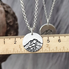 Kettenanhänger Berge "Bergliebe" aus recyceltem 925er Silber, handgefertigt