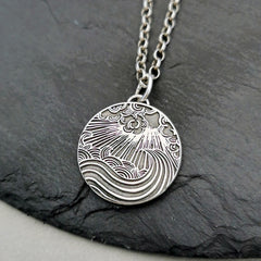 Kettenanhänger Meer im Sonnenschein, recyceltes Silber, handgefertigt - animoART