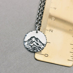 Kettenanhänger "Berg - Liebe" Rustic Style, handgefertigt aus recyceltem 925er Silber,