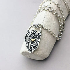 Kettenanhänger "Liebe im Herzen" Bicolor, Anatomisches Herz aus recyceltem Silber