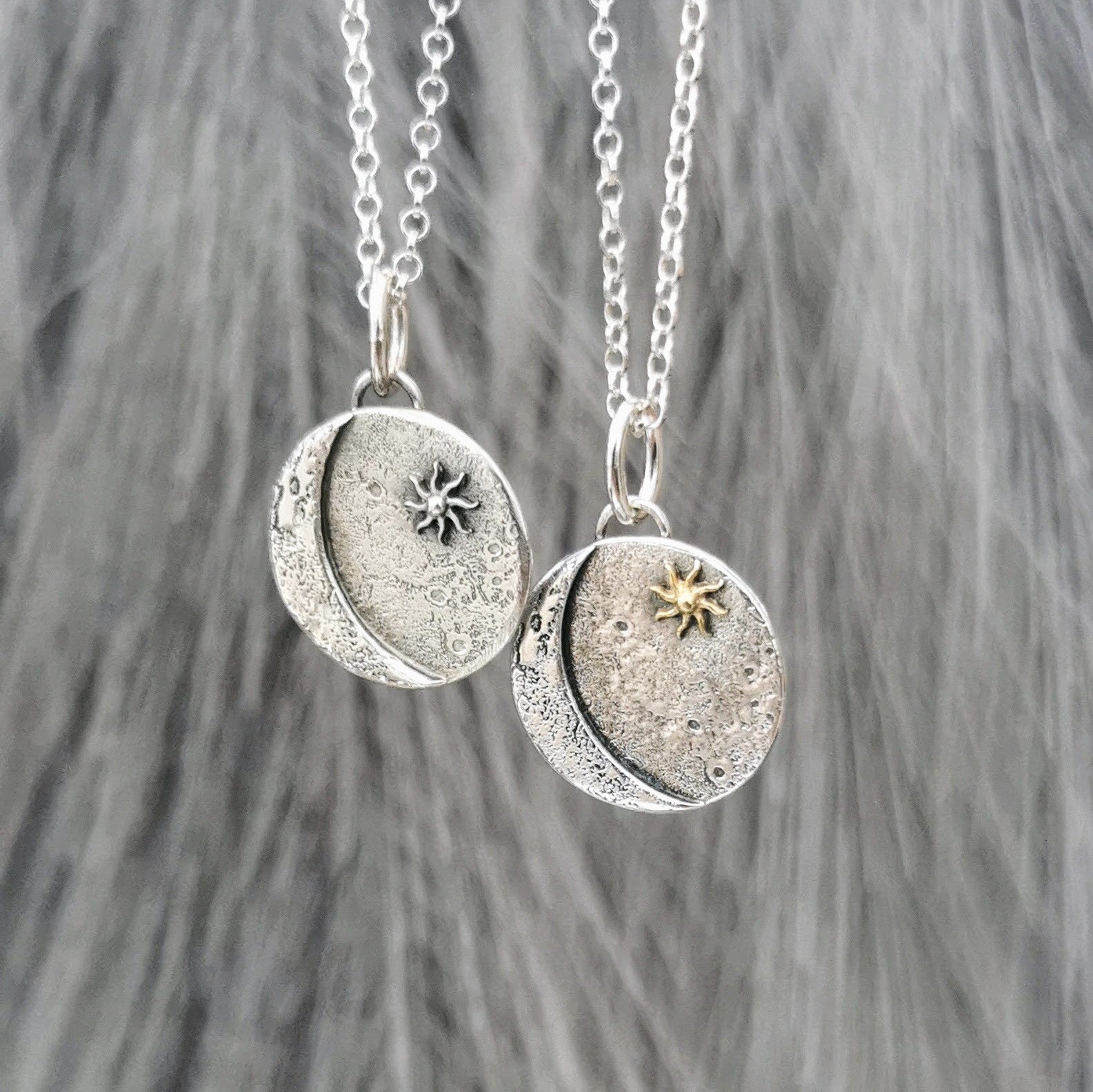 Kettenanhänger "Mond & Sonne" aus recyceltem 925er Silber, handgefertigt in Deutschland