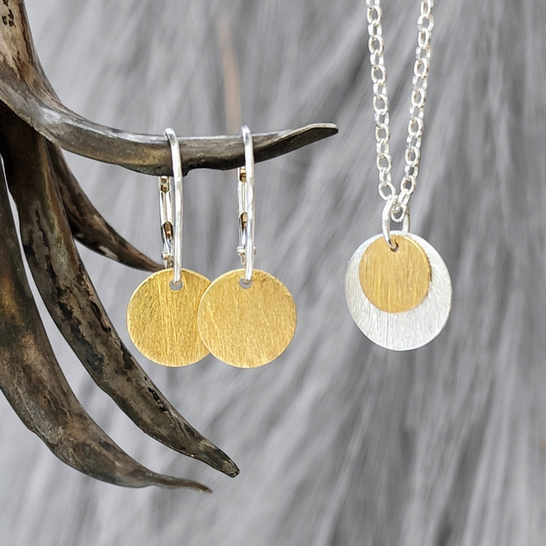 Ohrringe "Little Discus" 925er Silber + Gold, Bicolor, 2 gebürstete Plättchen