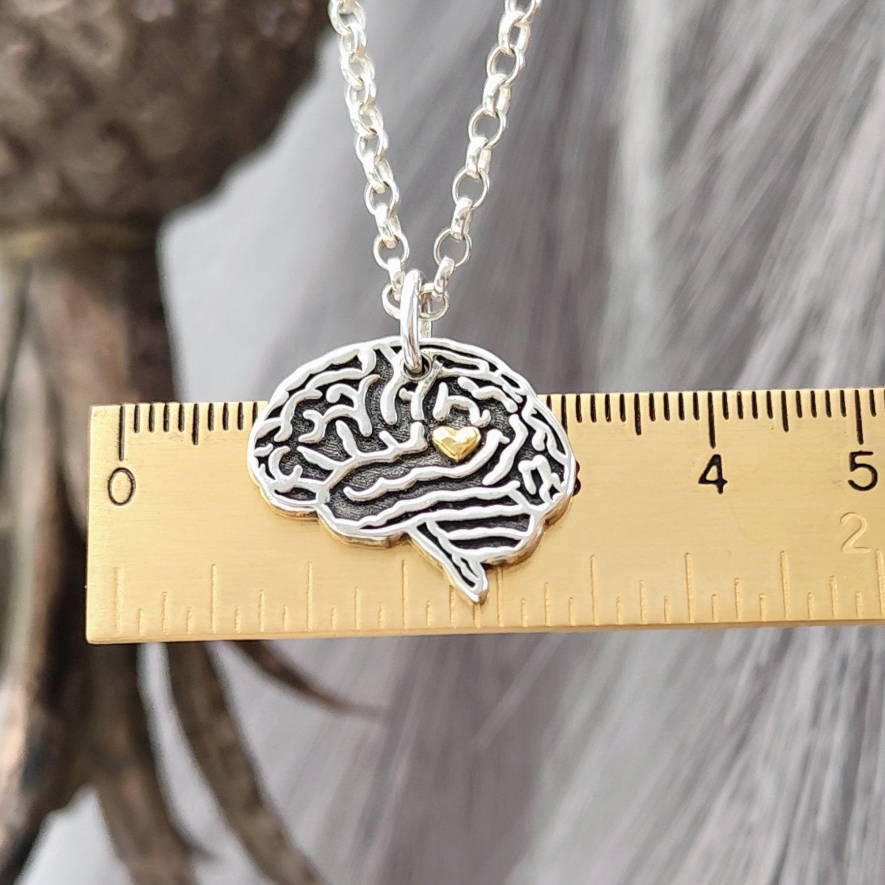 Kettenanhänger "Gehirn mit Herz" aus recyceltem 925er Silber mit 24Karat Gold, handgefertigt