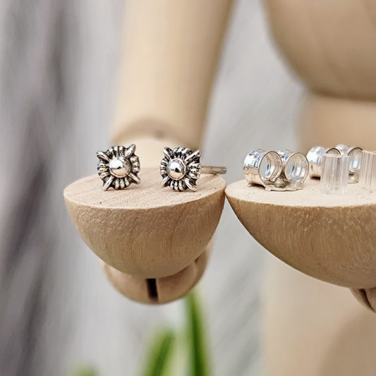 Ohrringe "Kleines Ornament" Ohrstecker, recyceltes 925er Silber