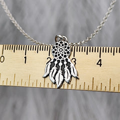 Kettenanhänger "kleiner Traumfänger" recyceltes Sterlingsilber, handgefertigt