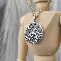 Kettenanhänger "Bergliebe bei Nacht" recyceltes Silber, handgefertigt