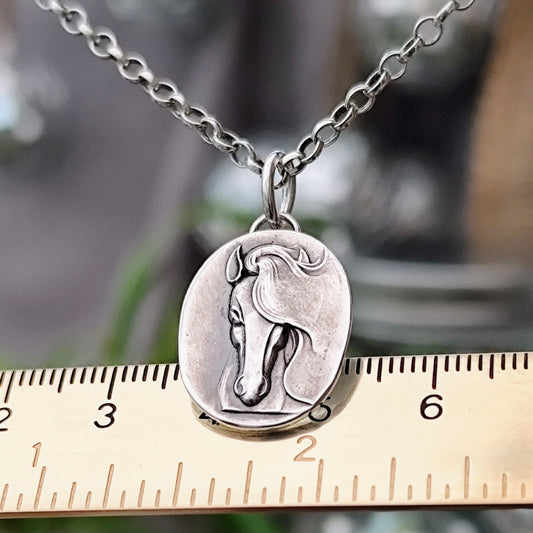 Kettenanhänger "eleganter Pferdekopf" recyceltes Sterlingsilber, handgefertigt