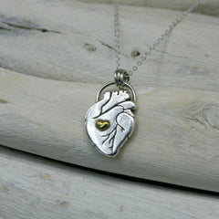 Anhänger "Liebe im Herzen" Bicolor, Anatomisches Herz aus recyceltem Sterlingsilber, handgefertigt - animoART