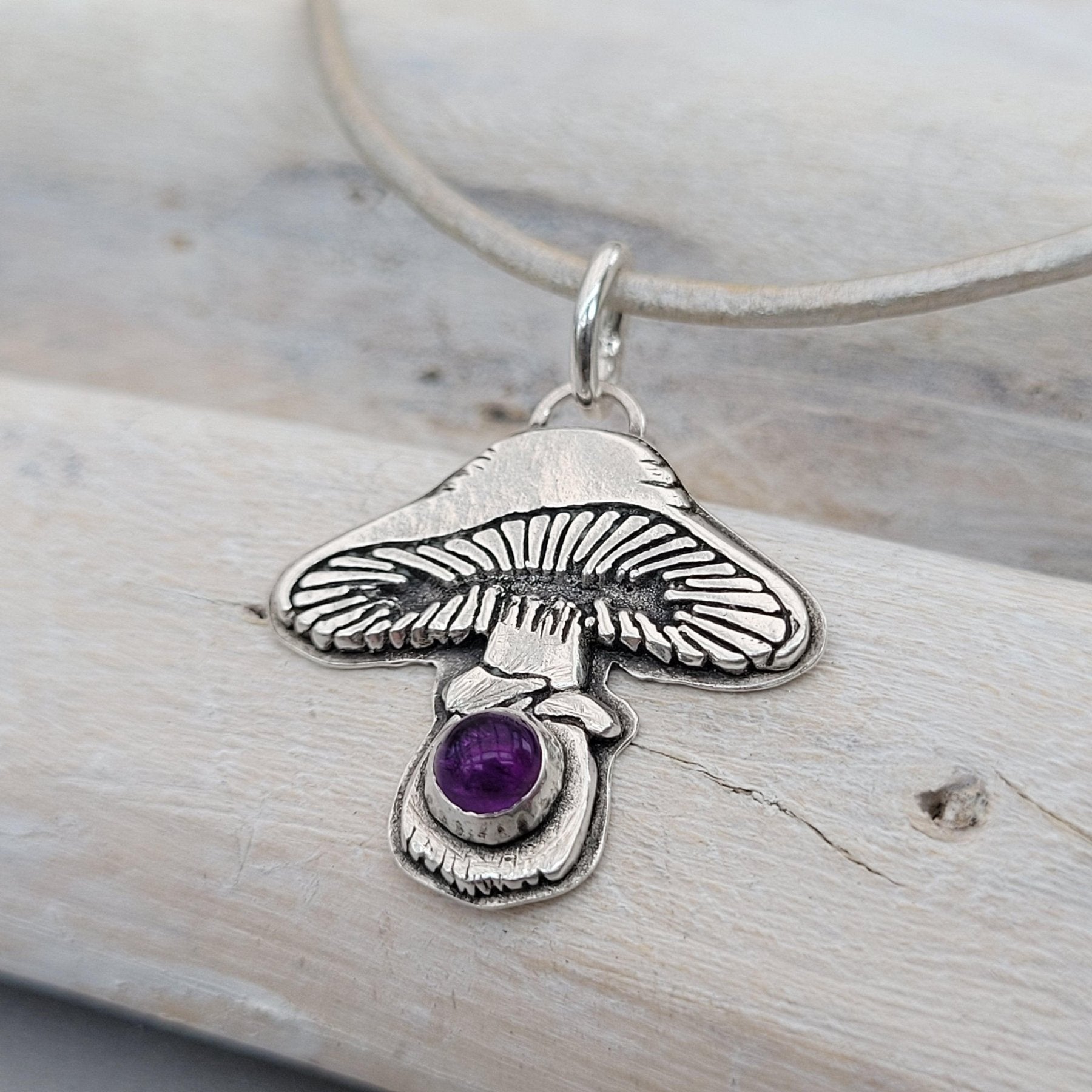Anhänger "Pilz mit Amethyst" aus recyceltem Silber - animoART