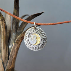 Anhänger "Sonne Mond und Sterne" Bicolor, aus recyceltem Sterlingsilber und 24Karat Gold, handgefertigt - animoART