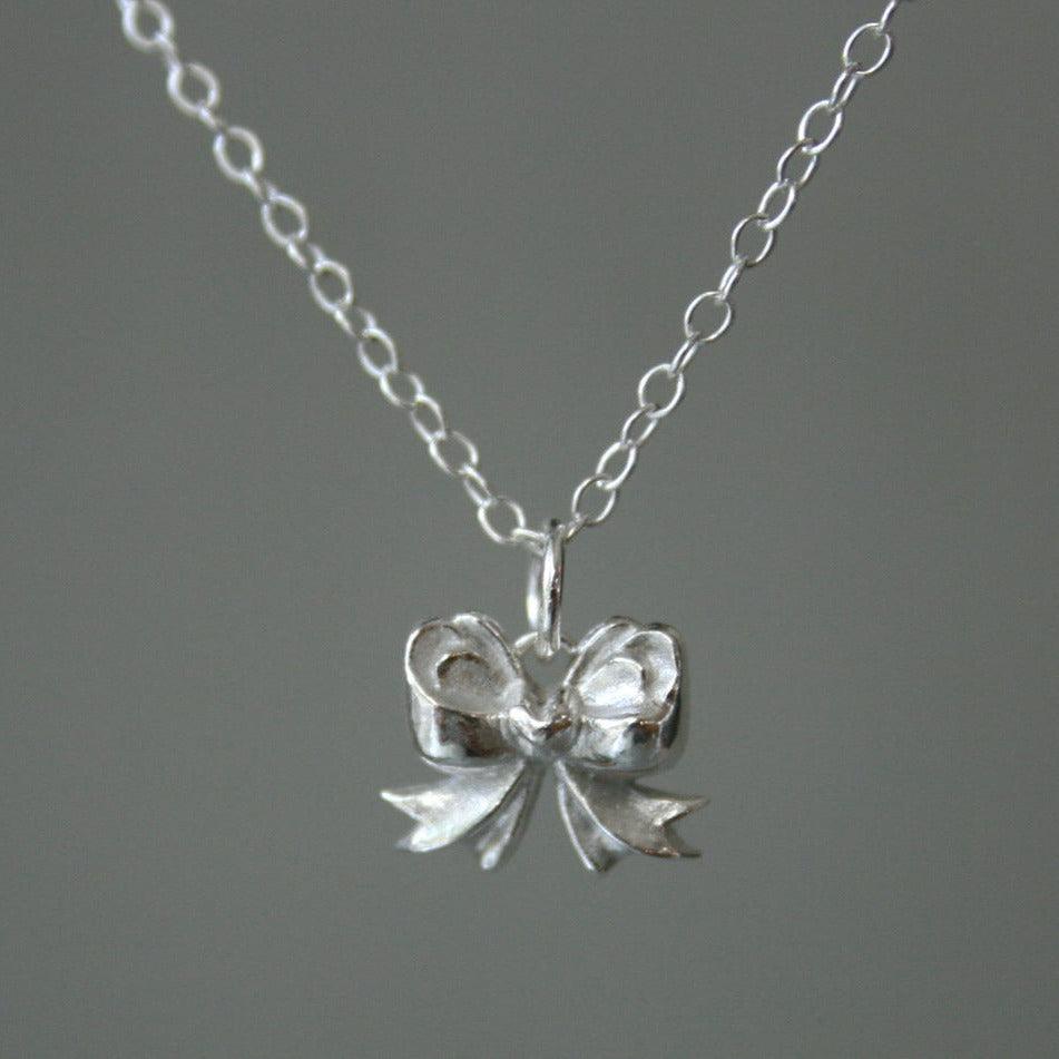 Ketteanhänger "kleine Schleife mit Herz " 925 Silber - animoART