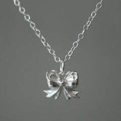 Ketteanhänger "kleine Schleife mit Herz " 925 Silber - animoART