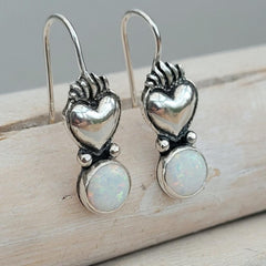 Ohrringe "Herz in Flammen" mit Lab - Opal und recyceltem Silber, handgefertigt - animoART