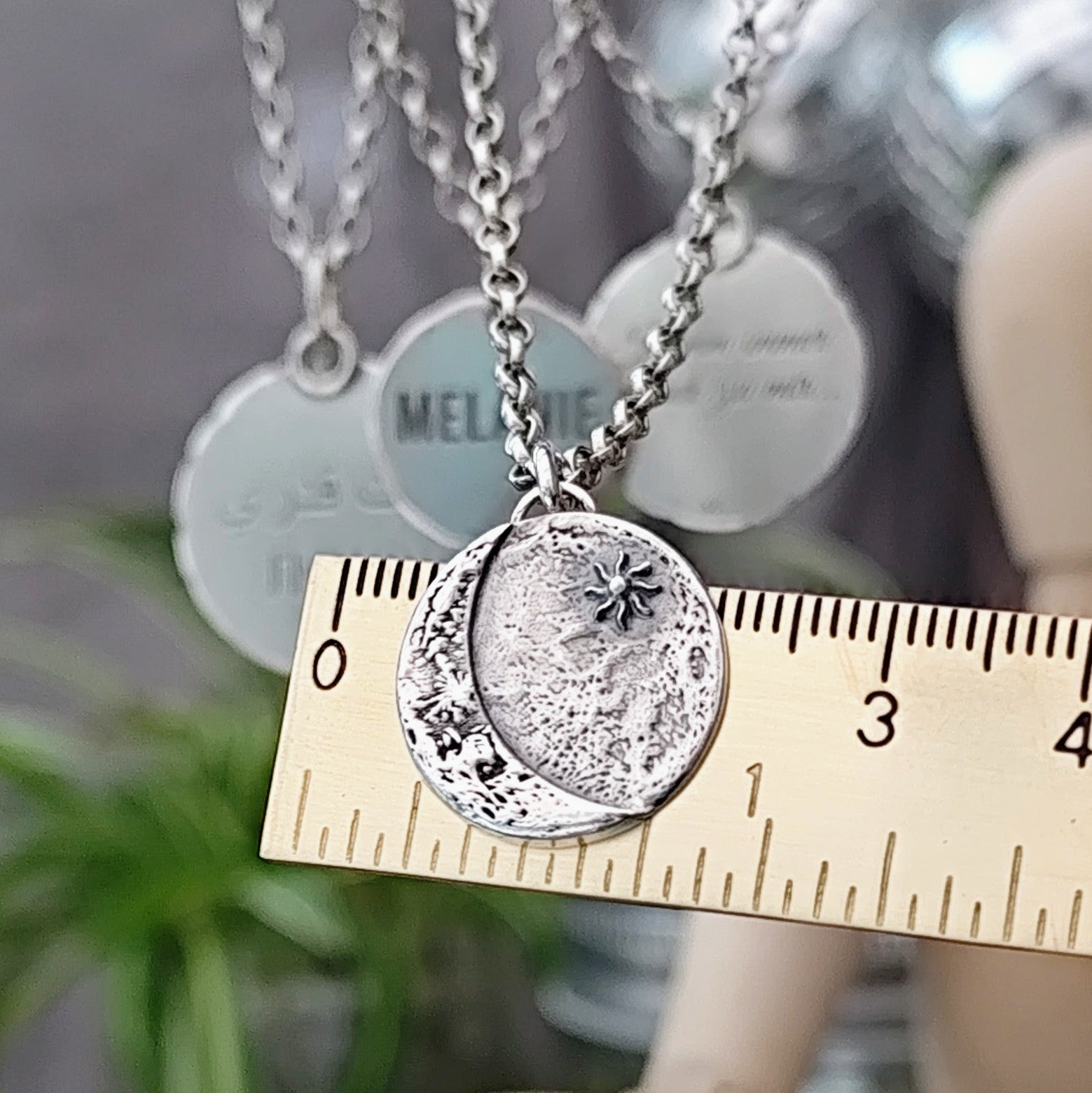Kettenanhänger "Mond & Sonne" aus recyceltem 925er Silber, handgefertigt in Deutschland