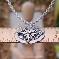 Kettenanhänger "Kompass mit Herz" Rustic Style, recyceltes 925 Silber