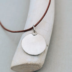 Kettenanhänger "Kompass mit Herz" Rustic Style, recyceltes 925 Silber - animoART