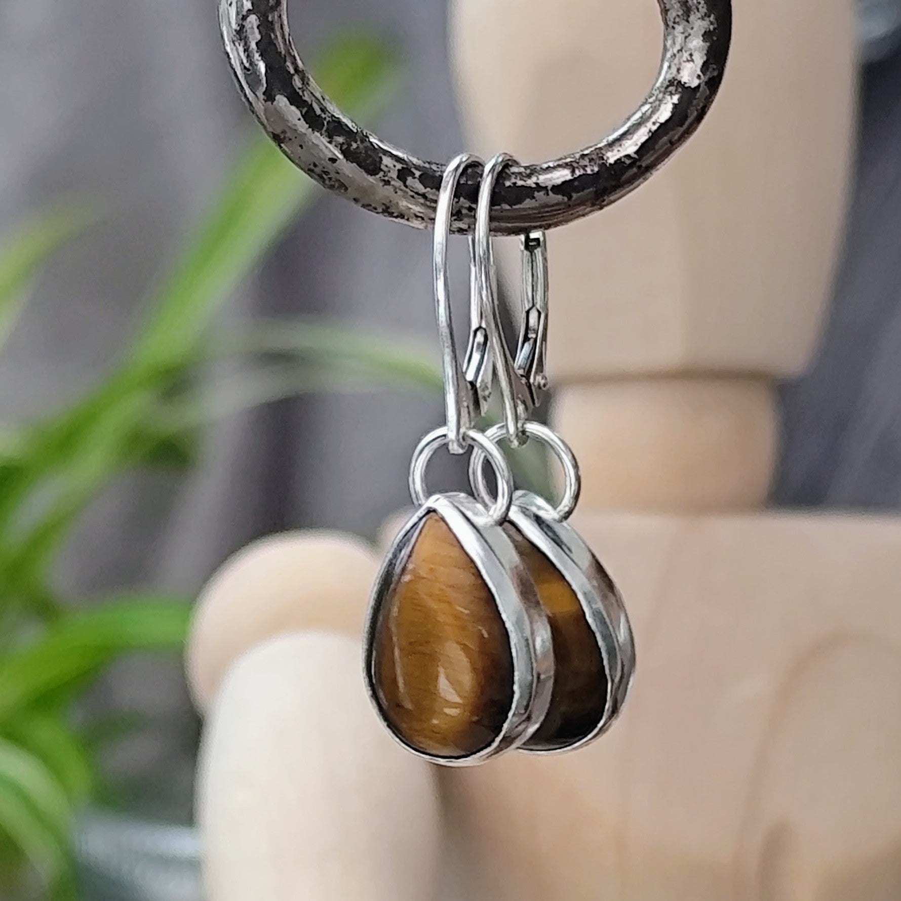 Ohrringe "Tigeraugen Tropfen" handgefertigt mit recyceltem 925er Silber