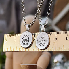 Kettenanhänger mit eigenem Pfotenabdruck "Nugget", handgefertigt mit recyceltem Silber