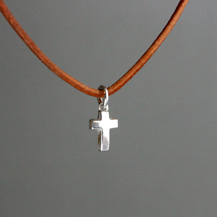 Kettenanhänger "kleines Kreuz" aus 925er recyceltem Sterlingsilber, Handgefertigt