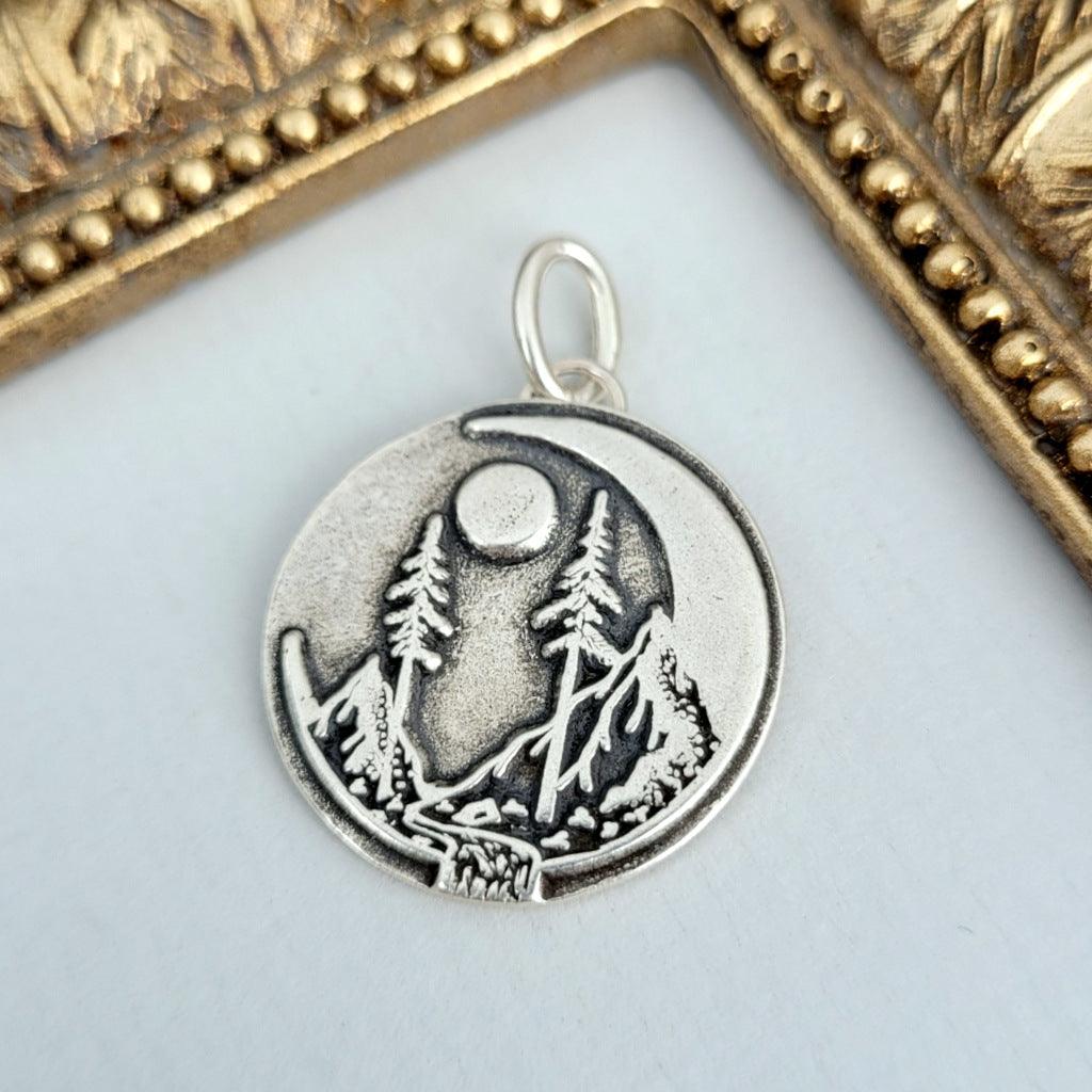 Kettenanhänger "Mondlandschaft" aus recyceltem 925er Silber, handgefertigt in Deutschland - animoART