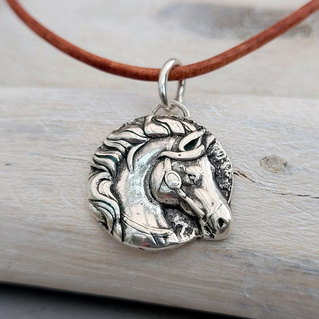 Kettenanhänger "Pferdekopf" recyceltes Sterlingsilber, handgefertigt - animoART