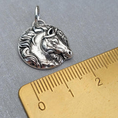 Kettenanhänger "Pferdekopf" recyceltes Sterlingsilber, handgefertigt - animoART
