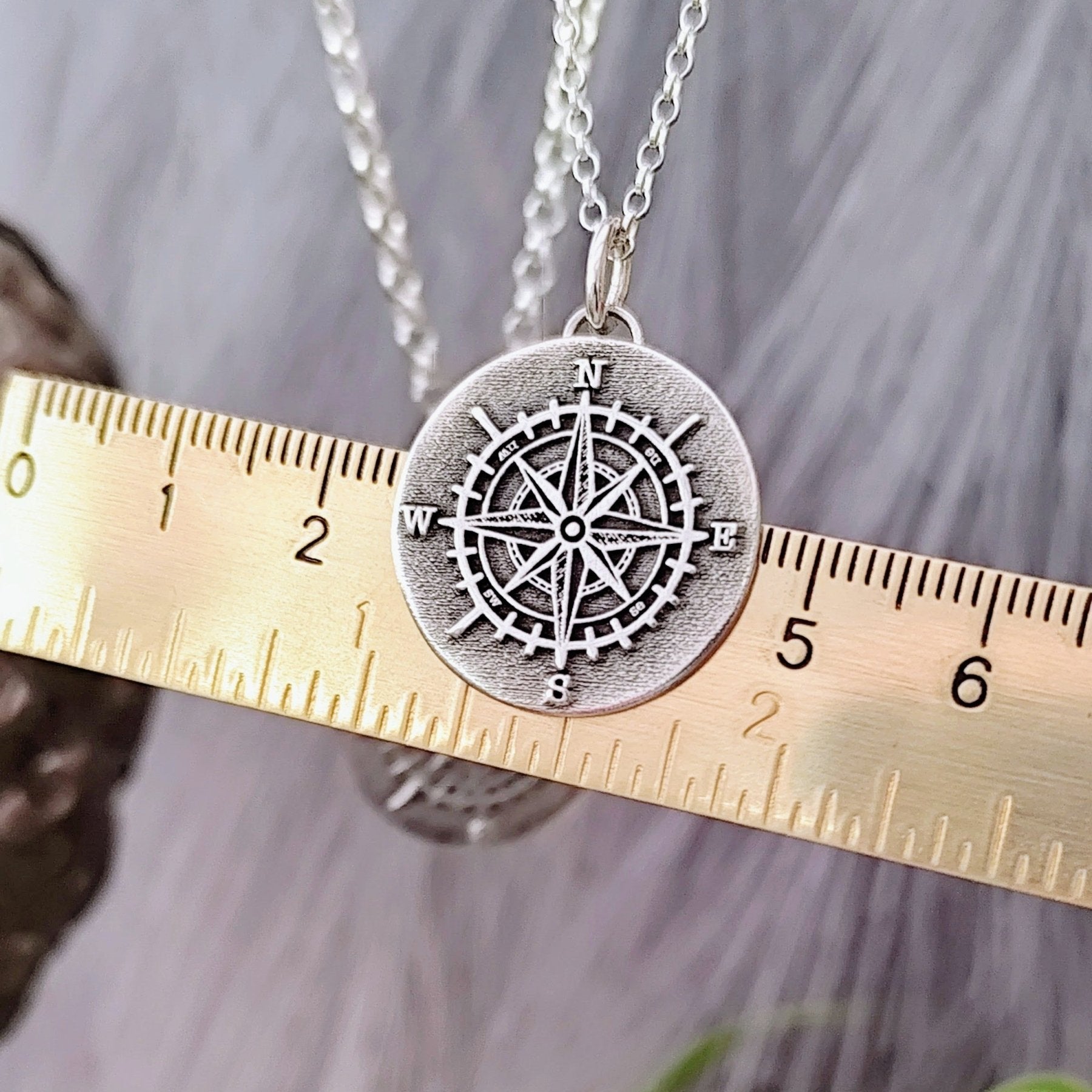 Kettenanhänger "Kompass" recyceltes Sterlingsilber, handgefertigt