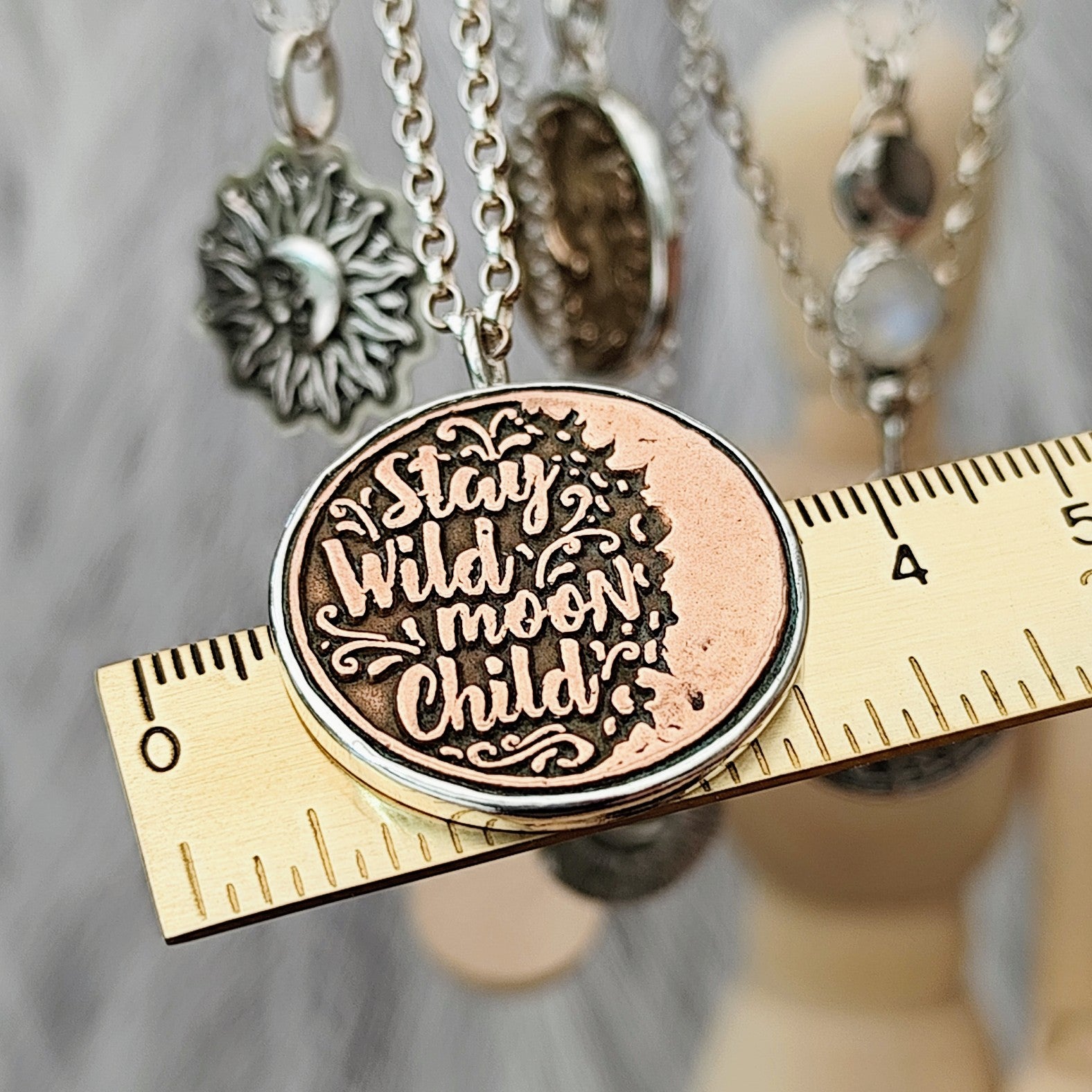 Kettenanhänger "Stay wild moon child" 925 Silber & Bronze