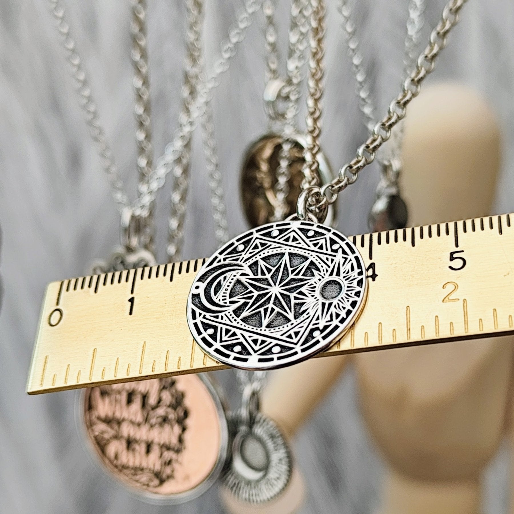 Kettenanhänger "Sonne, Mond & Sterne" recyceltes Sterlingsilber, handgefertigt