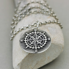 Kompassanhänger 925er Silber, wahlweise mit individueller Gravur auf der Rückseite