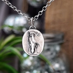 Kettenanhänger "eleganter Pferdekopf" recyceltes Sterlingsilber, handgefertigt