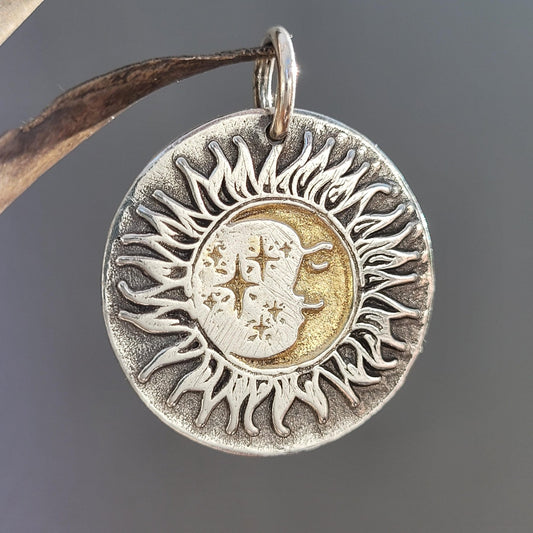 Anhänger "Sonne Mond und Sterne" Bicolor, aus recyceltem Sterlingsilber und 24Karat Gold, handgefertigt - animoART