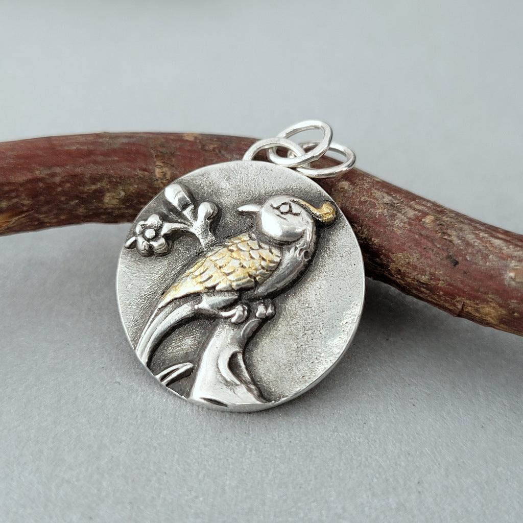 Anhänger VOGEL in Bicolor, handgefertigtes Unikat recyceltes Silber & 24K. Gold, - animoART