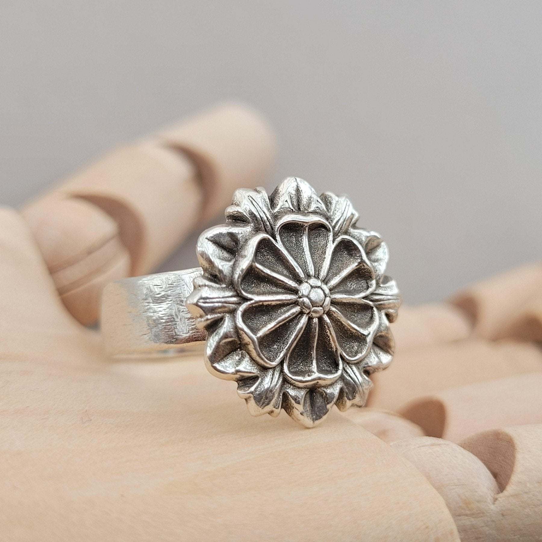 Ring mit Tudorrose - 925er Sterling Silber - animoART