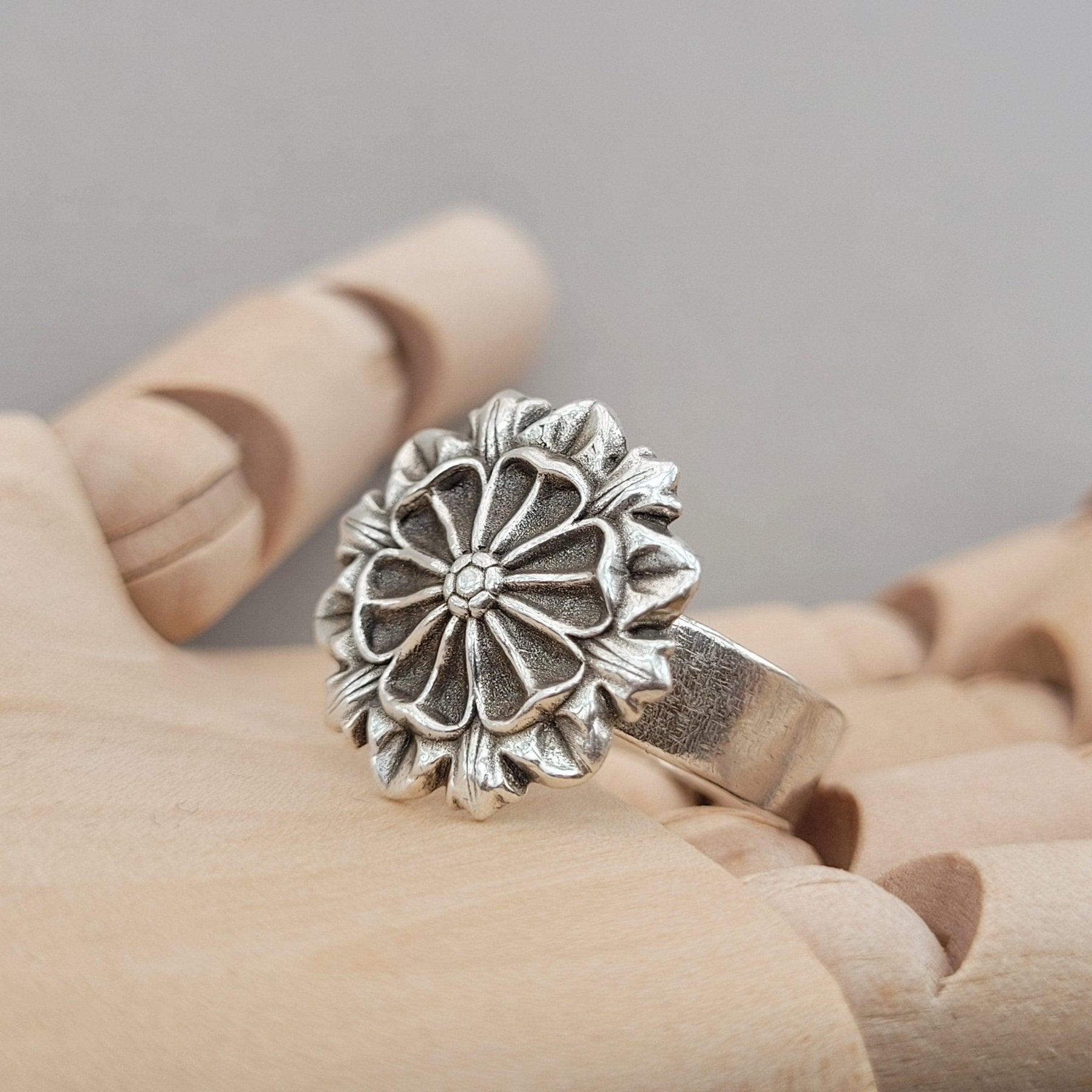 Ring mit Tudorrose - 925er Sterling Silber - animoART