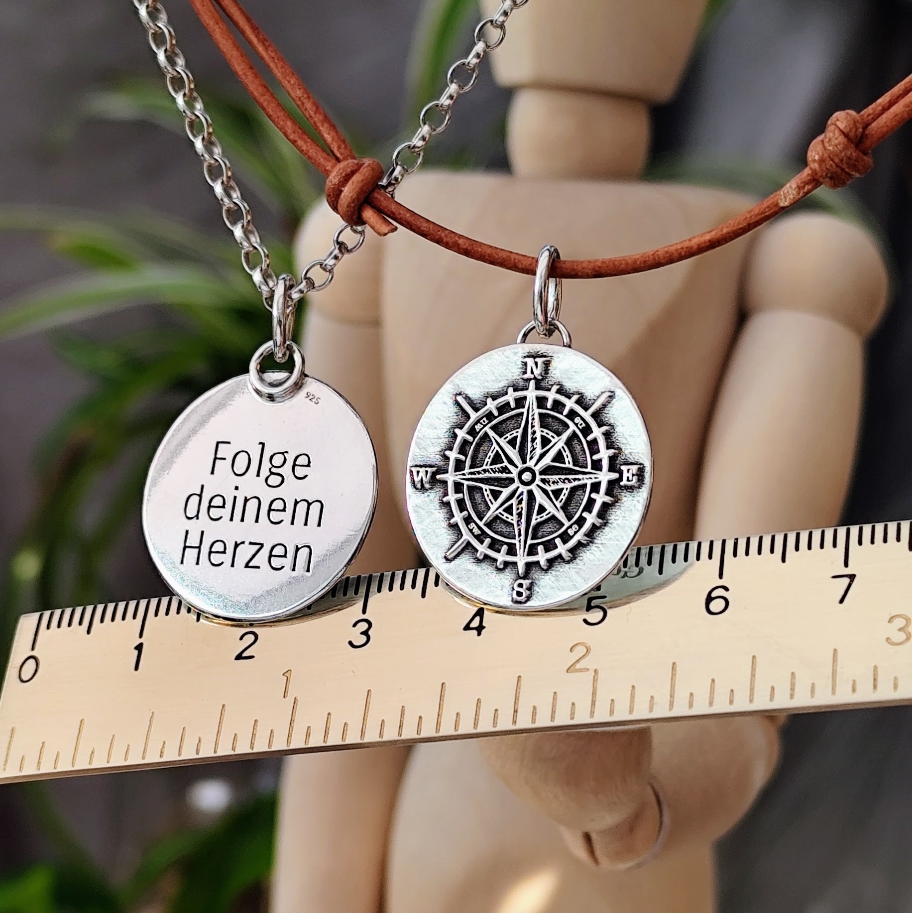 Kettenanhänger "Kompass" recyceltes Sterlingsilber, handgefertigt