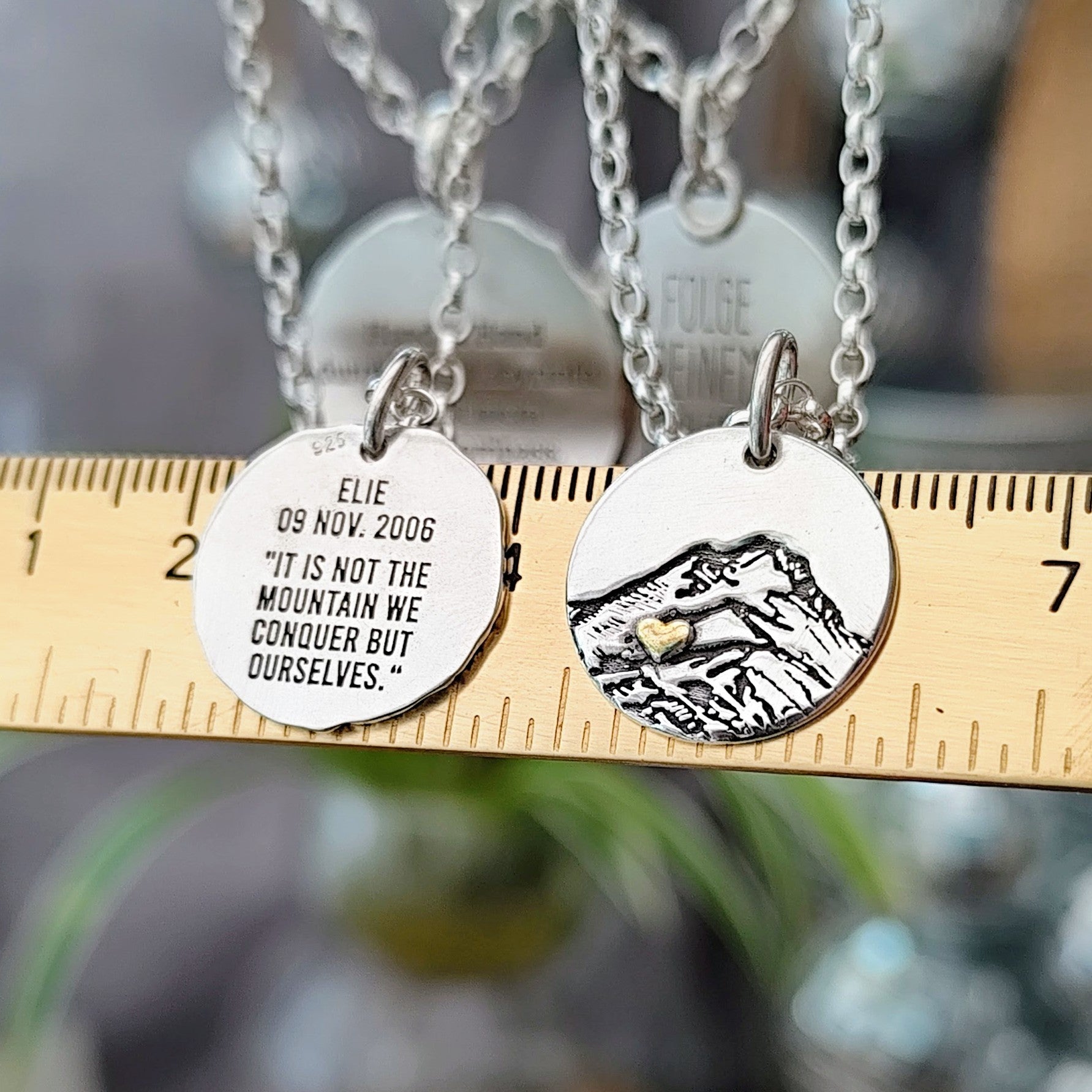 Kettenanhänger Berge "Bergliebe" aus recyceltem 925er Silber, handgefertigt