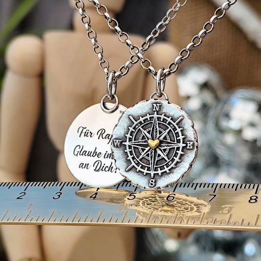 Kettenanhänger "Kompass mit goldenem Herz" im RUSTIC STYLE, mit recyceltem Silber