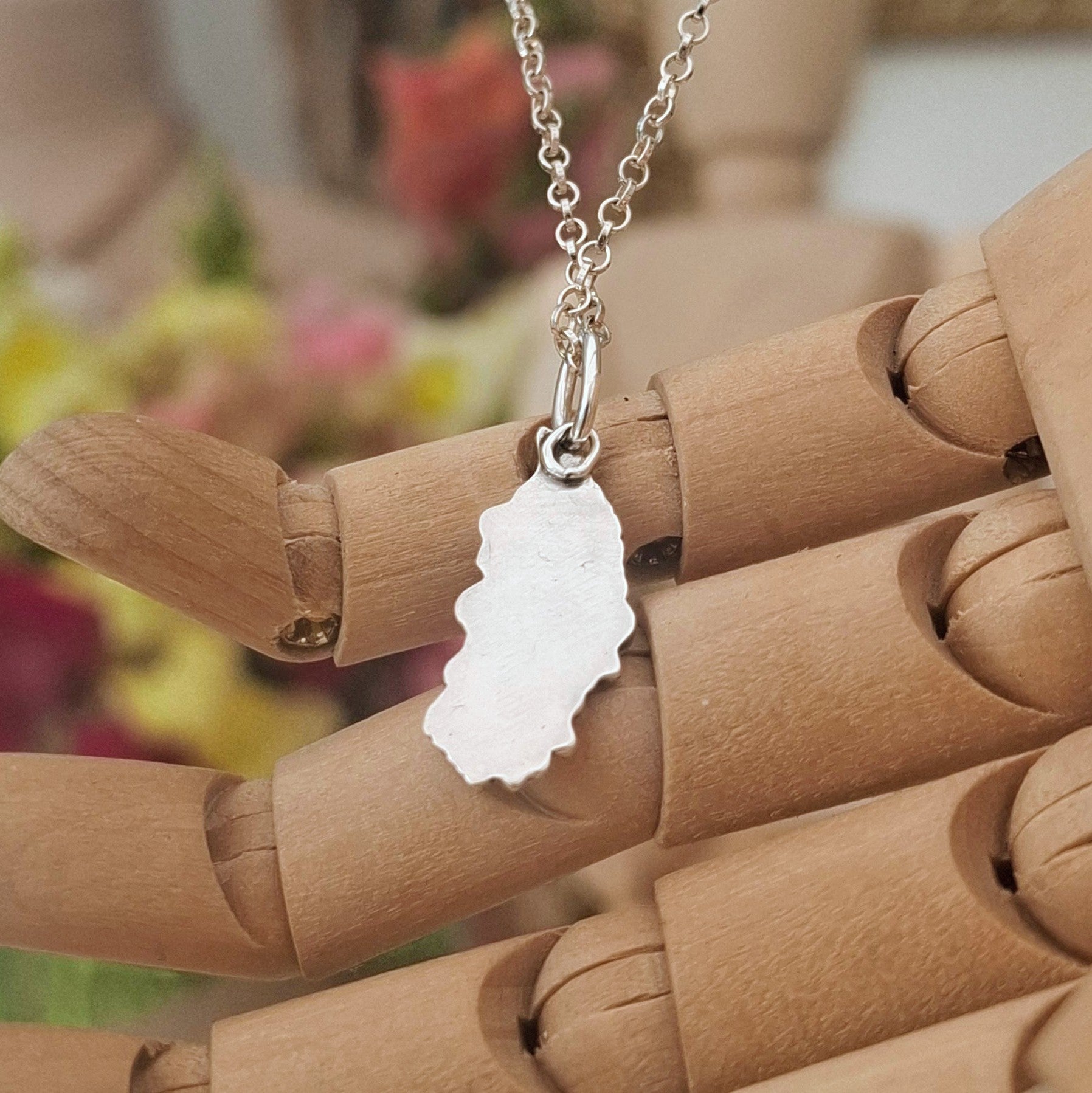 Kettenanhänger "Feder mit Herz" recyceltes Silber, handgefertigt