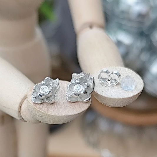 Ohrringe "Seerosen" recyceltes Silber, handgefertigt