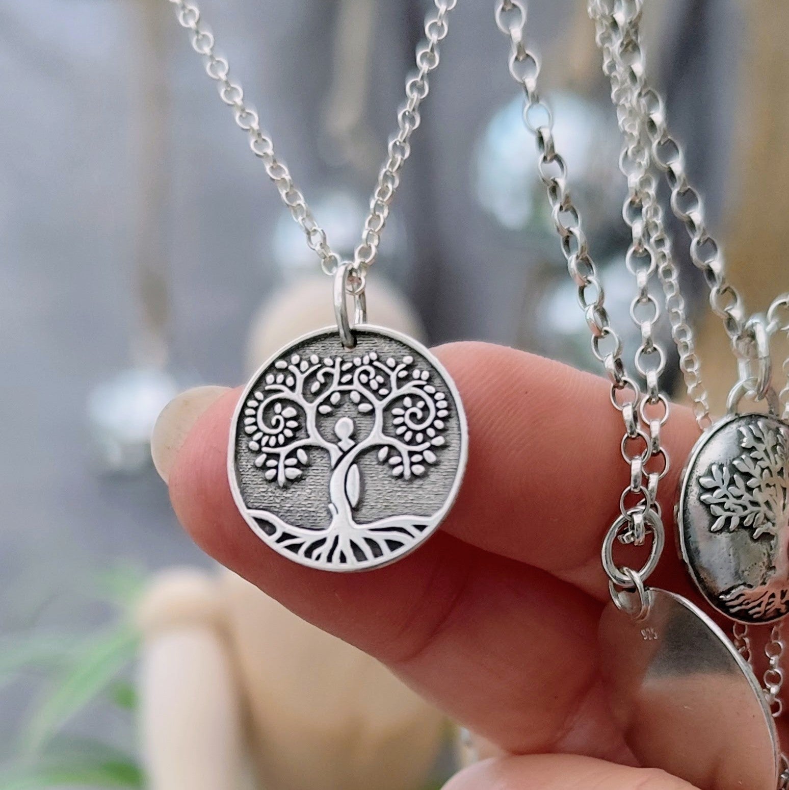 Kettenanhänger Baum der Lebens HUMAN, recyceltes Silber, handgefertigt