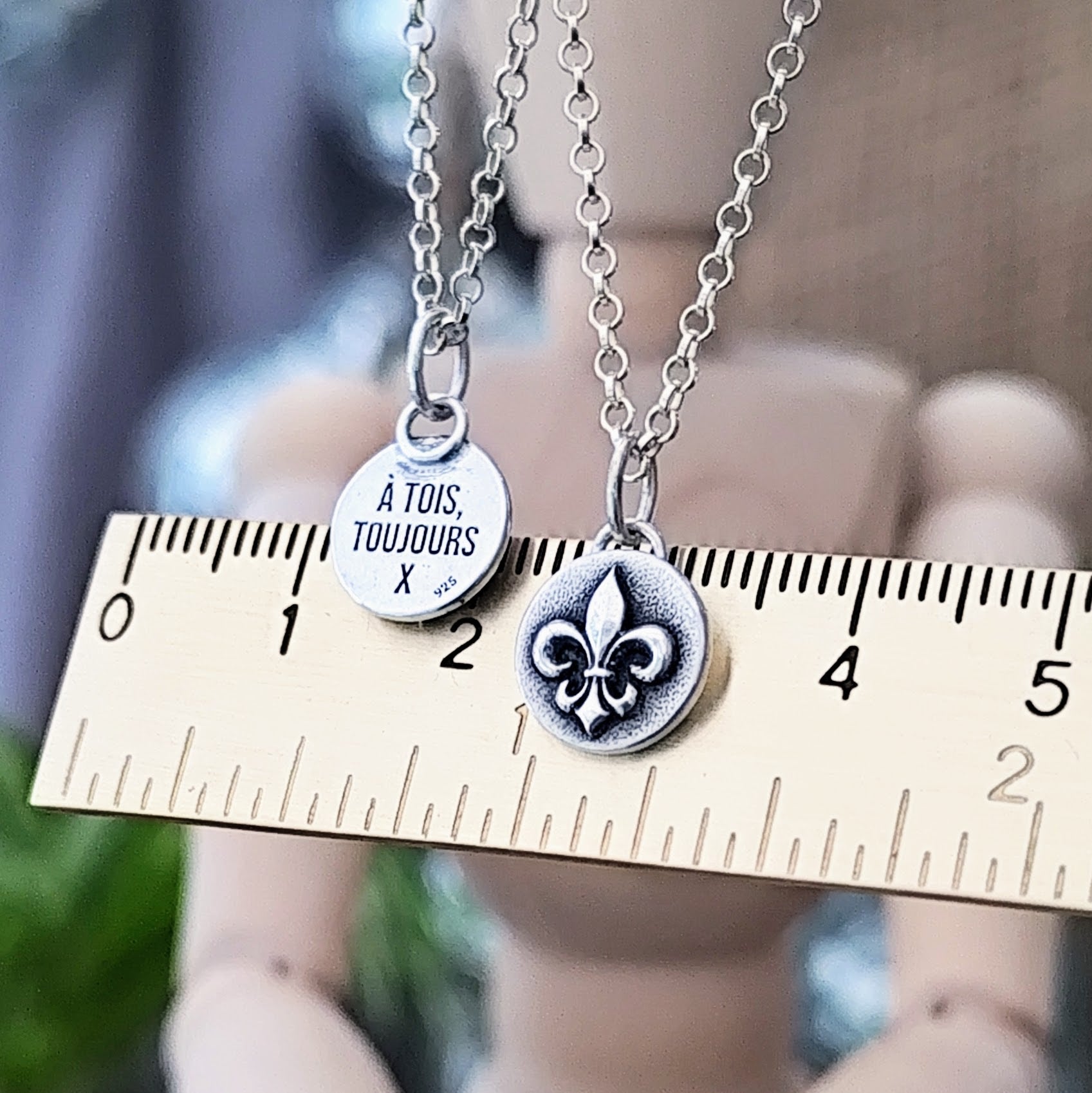 Kettenanhänger "Fleur de Lis" Lilie aus 925er recyceltem Silber, Handgefertigt