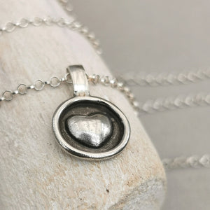 Kettenanhänger "kleines Herz" Frame - handgefertigt aus recyceltem Silber