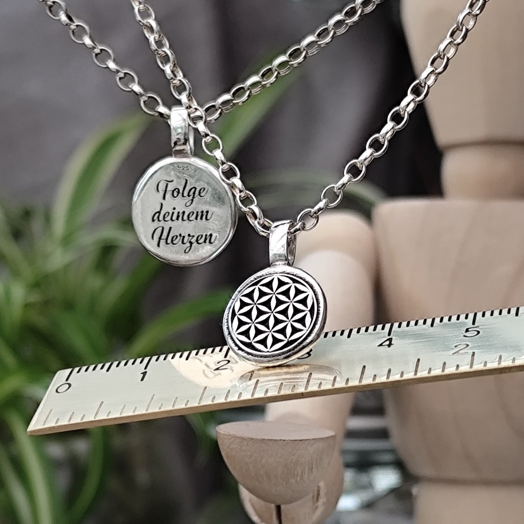 Kettenanhänger "Lebensblume" Nugget Personalisiert mit Gravur