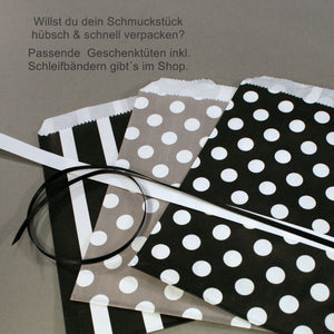Geschenktüte mit Namensschild, Schleifband & kleiner Holzklammer_Schmuck_handmade_animoART