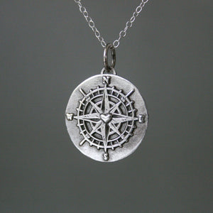 Kompass mit Herz, Anhänger mit Silberkette, 925 Silber - animoART